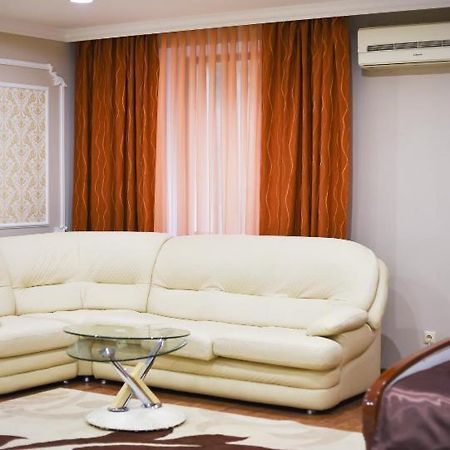 Sky Luxe Hotel Astana Extérieur photo