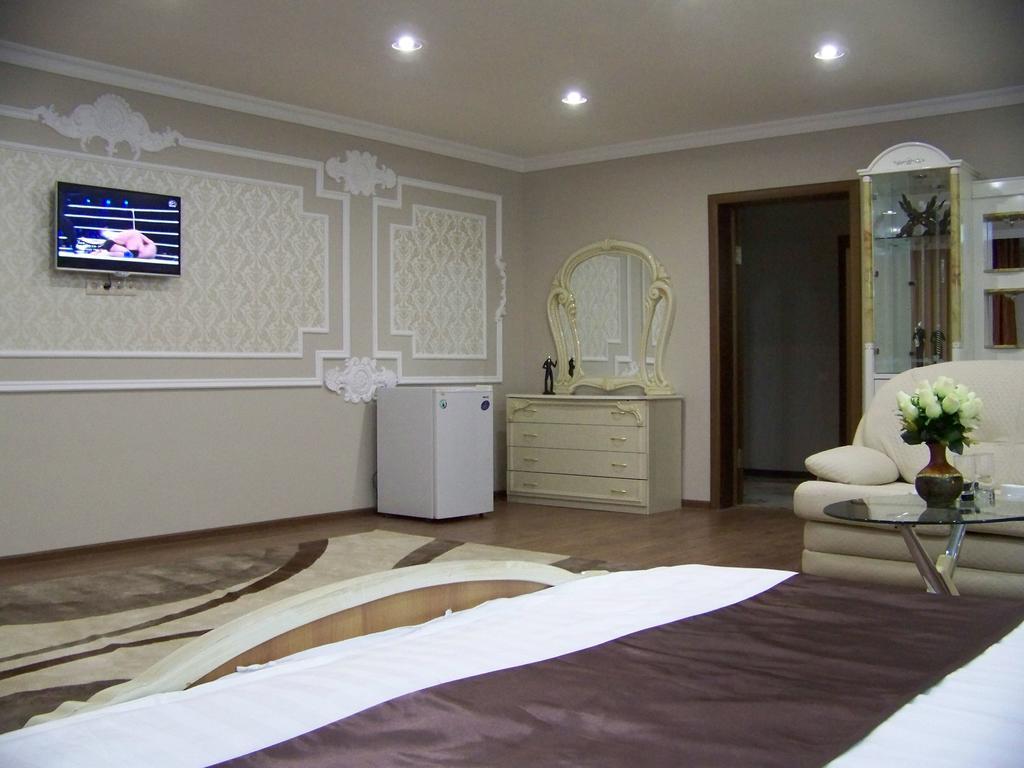 Sky Luxe Hotel Astana Extérieur photo